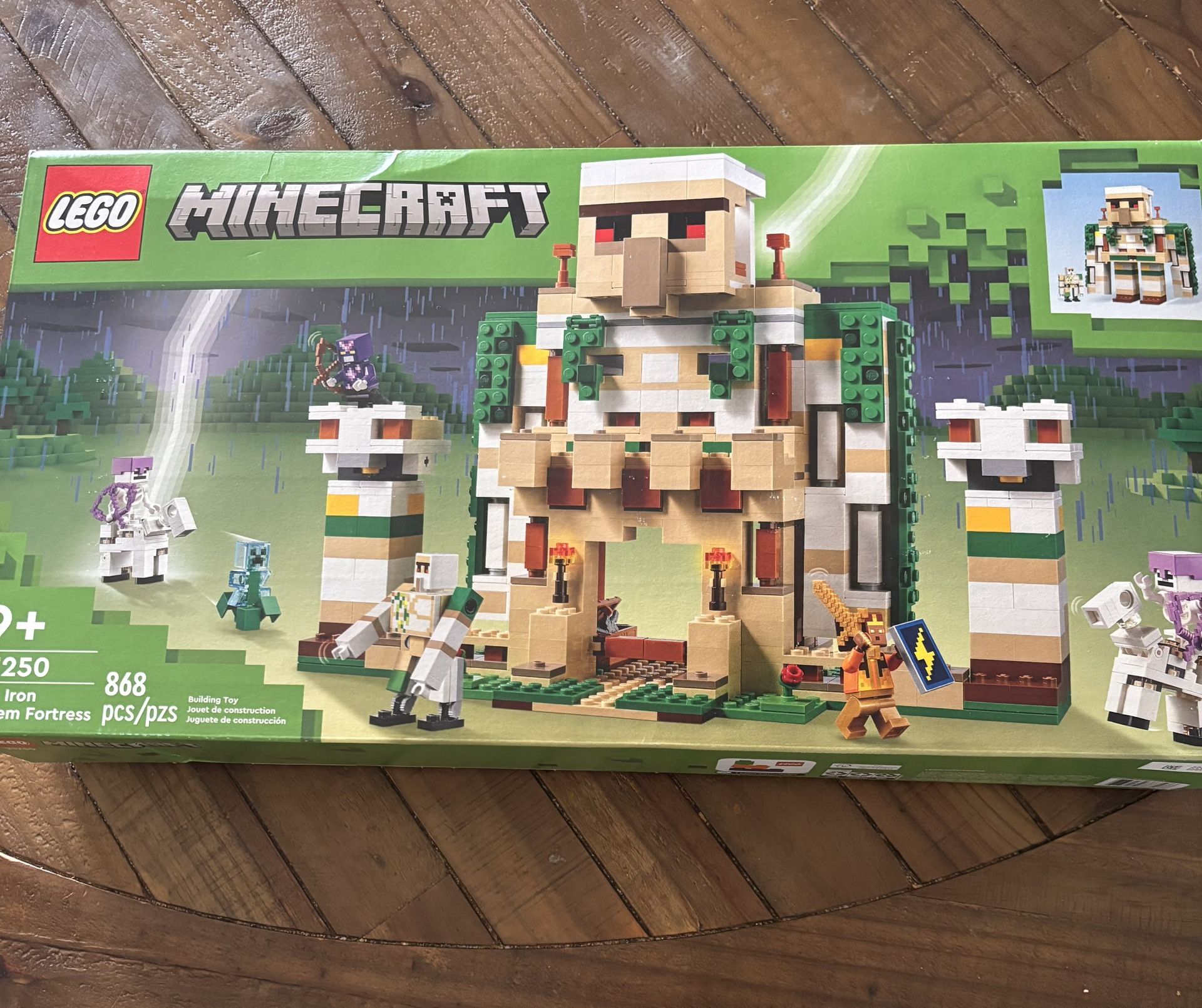 Retired Lego Minecraft Set 21250 Iron Golem Fortress Sealed And New Condition