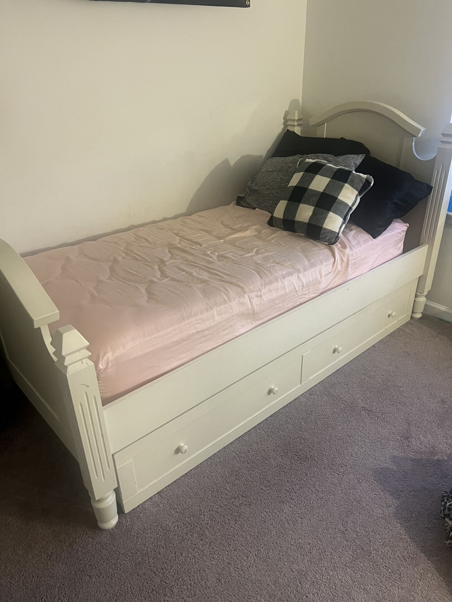 Twin Trundle Bed- Mattresses Included