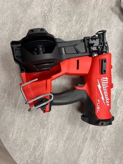 Milwaukee m18 fuel coil roofing nailer