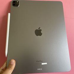 Apple IPad Pro 12.9” 6th Generation (M2 chip / Liquid XDR display/ 2022 ) 128GB with keyboard, pen & Accessories (1TB $1099) 