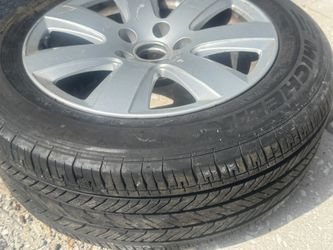 Mitchelin 215/55r16