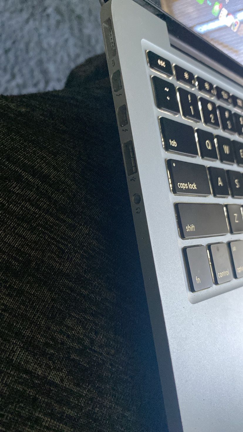 Mac Book