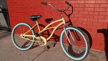 Vintage Dyno Glide ladies bike women's bicycle girls beach cruiser 90s retro rides well please read white wall tires