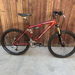 2005 - 26’ ROCKY MOUNTAIN - 9 Speed / Aluminum Frame Size LARGE , Nice Condition Bike - $500 OBO 