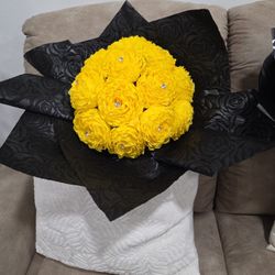 Beautiful Paper Flowers,mothers Day,graduations,any Ocasion.