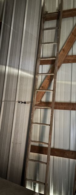 12’ Vintage Wood Ladder