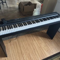 Yamaha P71 88 Key Digital Piano + Stand