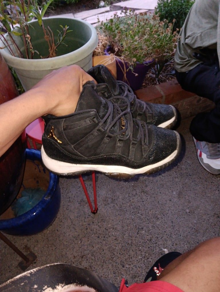 Retro 11 Size, 4 1/2 Youth