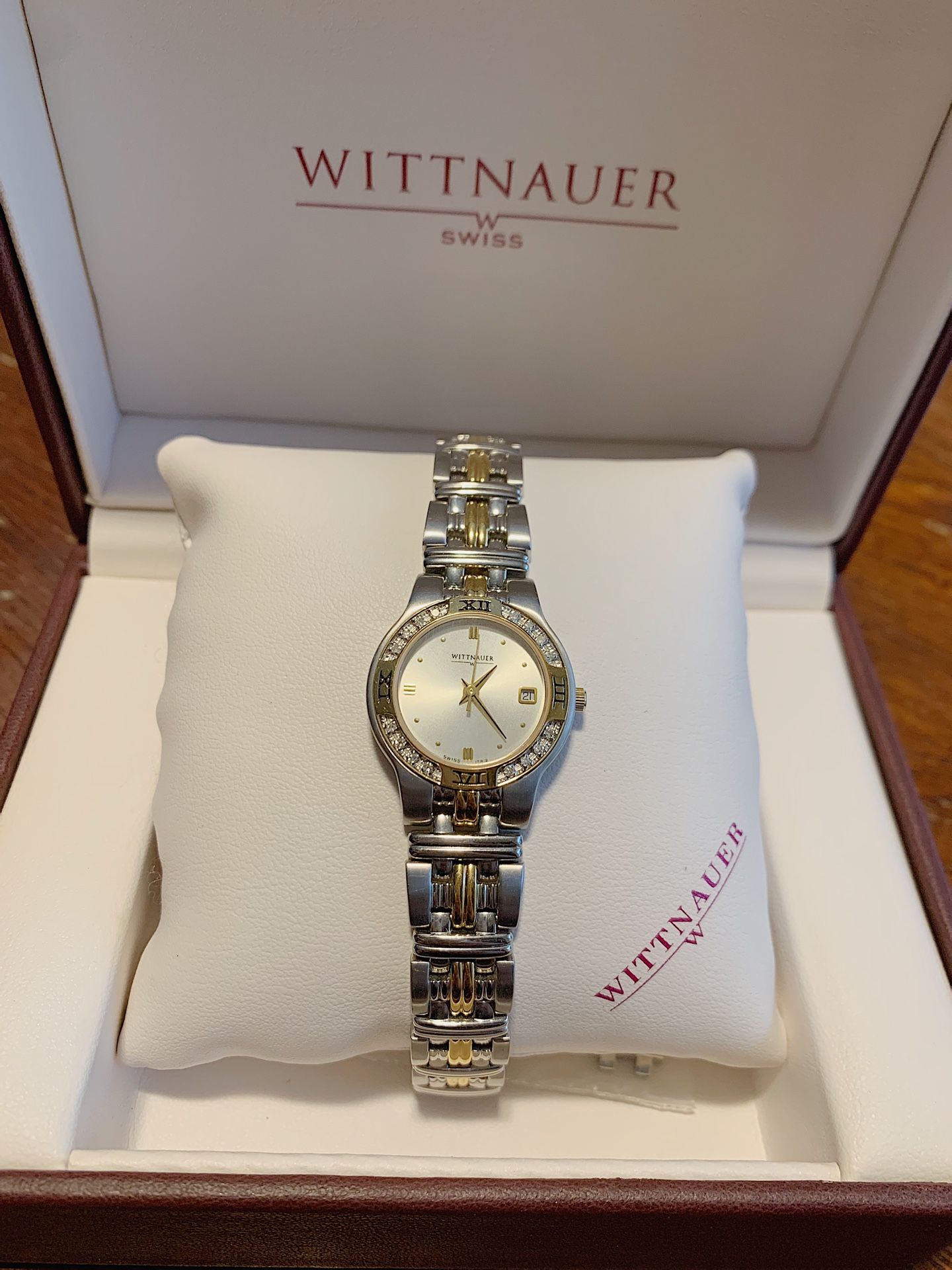 Wittnauer Women display picture 2