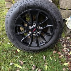 Toyota Wheels & Tires 265/60 20R