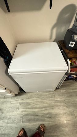 Vissani Chest Freezer White