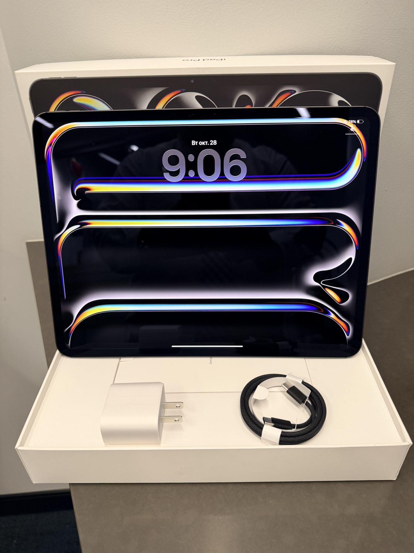 Apple iPad Pro 13 Inch!! (M4) 256 GB WiFi & Cellular!! Open Box NEW Unlocked Use Any Carrier. Hablo Espanol