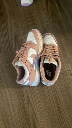 Wonens Dunks size 6.5