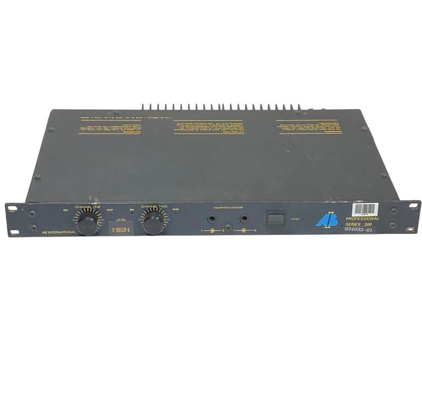 AB International 714 Professional Series 200 2-Channel Amplifier Used Working