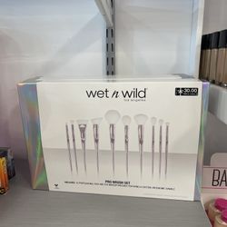 Wet N Wild Brush