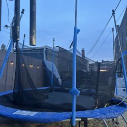 Free Trampoline 
