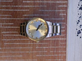 Nixon watch
