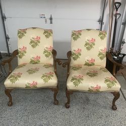Set of 2 chairs  Furniture