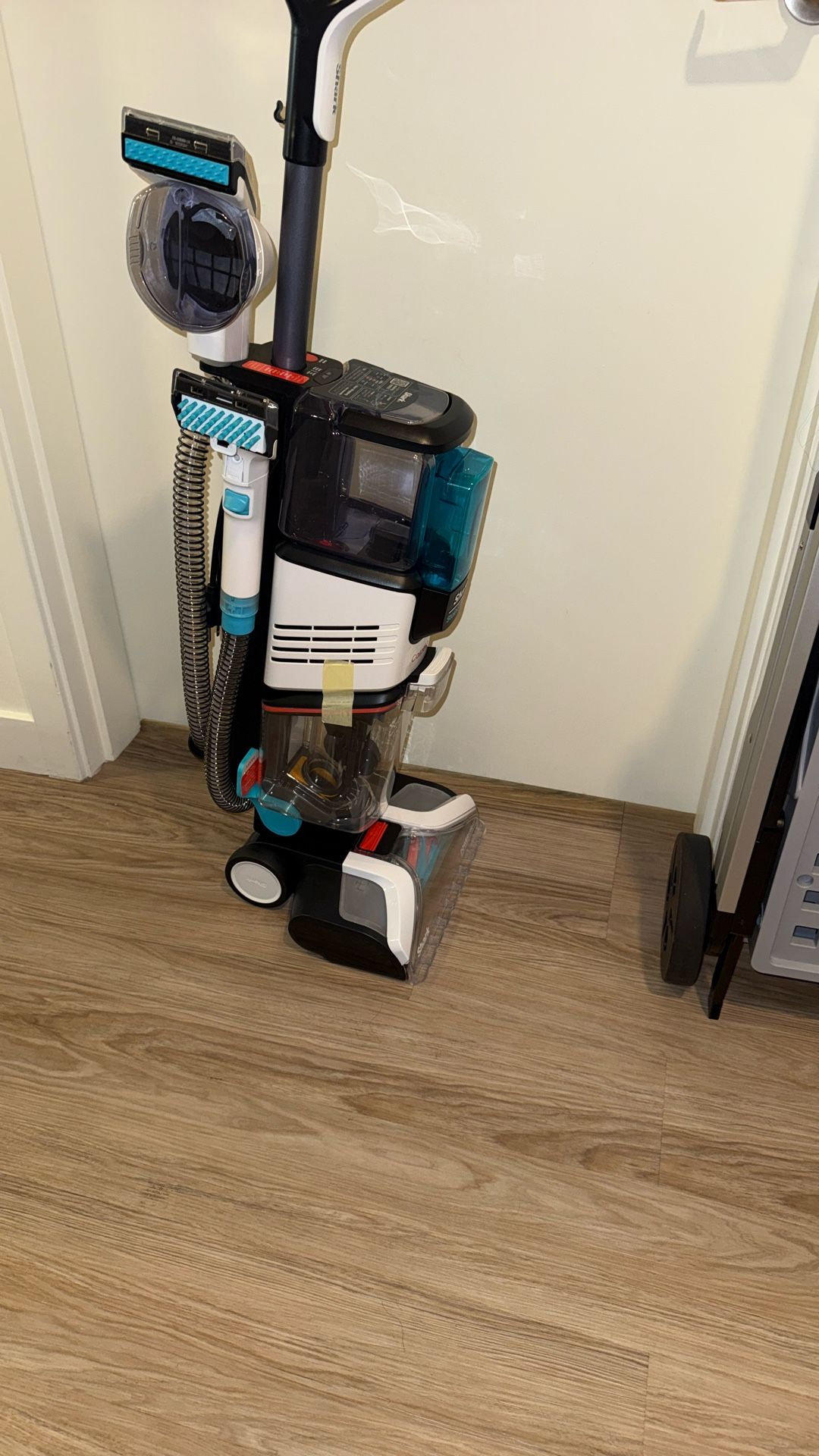 Brand New Out Of Box Vacuum Carpet Cleaner