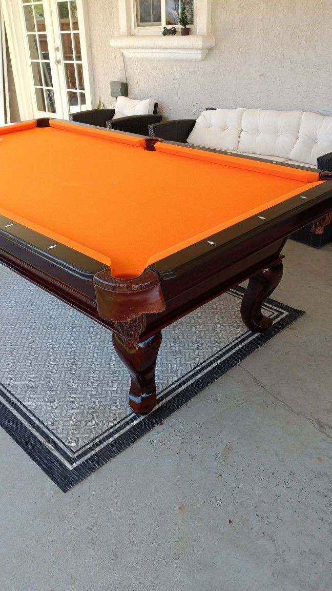 8'Pool Table 