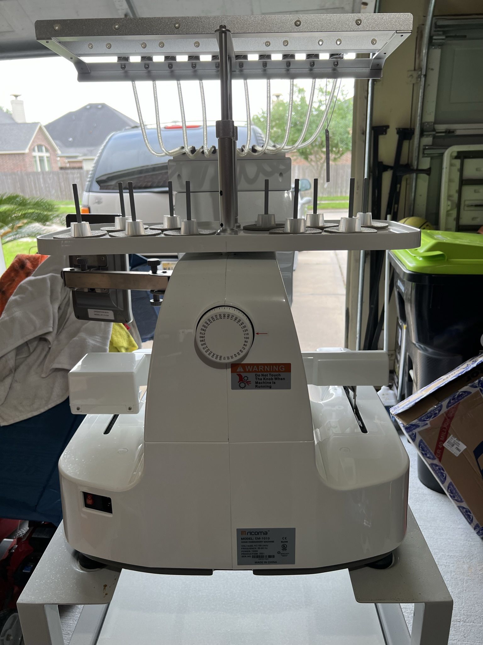 10 Needle Embroidery Machine