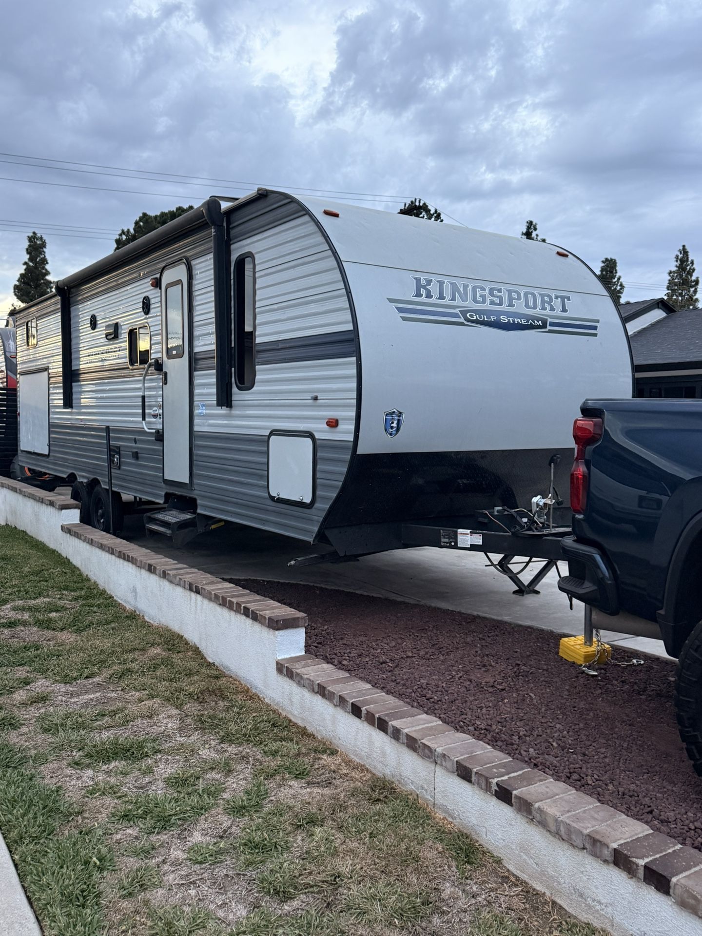 2021 Gulfstream 279bh 