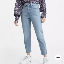 LEVIS Vintage Light Wash Denim Speckle High Rise Mom Jeans