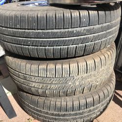 3 complete wheels and 4 hubcaps 205/70R16