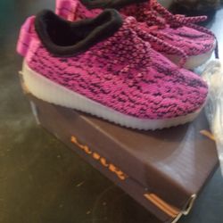 New Light Up Tolder Shoe