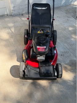 Troy bilt self propelled lawn mower- runs great! (With Bag)