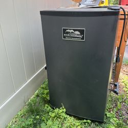 Masterbuilt Electric Smoker