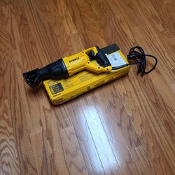 Dewalt Corded Electric 12 Amp Reciprocating Sawzall