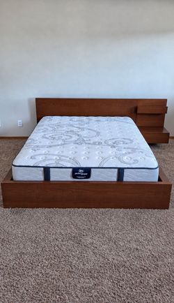 Very Nice Queen Ikea Malm Bed Frame w/ Nightstand and Newer Serta Mattress