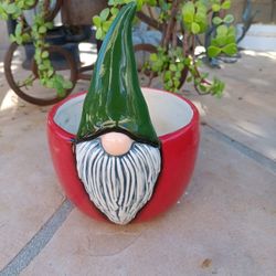 $6 Garden Gnome Small Pot.