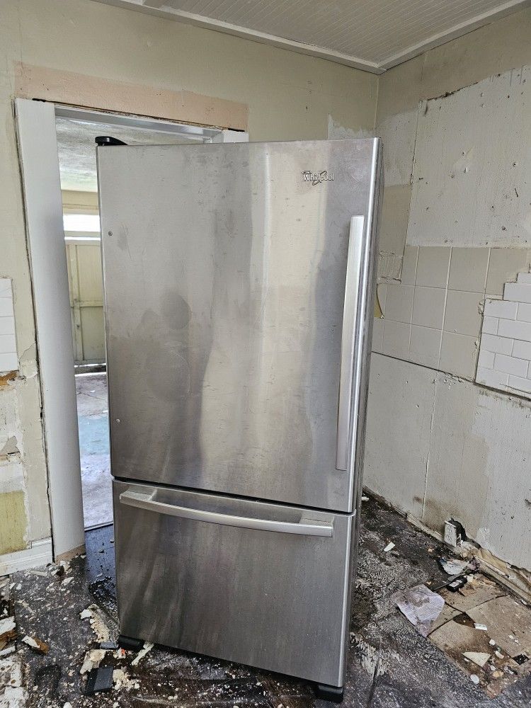 Whirlpool Refrigerator