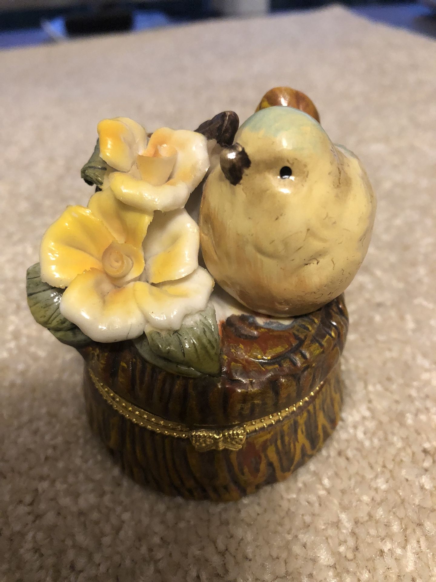 Vintage Trinket Box PRISTINE CONDITION and Unique 