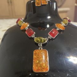 Earring N Necklace Set