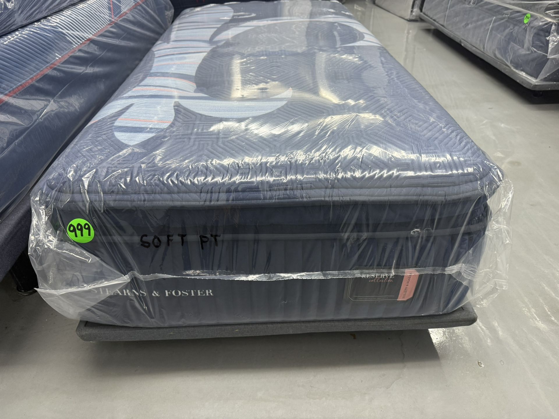 TWIN XL STEARNS & FOSTER RESERVE (SOFT) PILLOW TOP MATTRESS & BOX SPRING BED SET