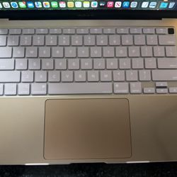 MACBOOK AIR CLEAN