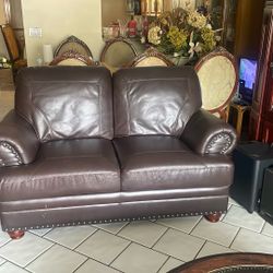 Loveseat 