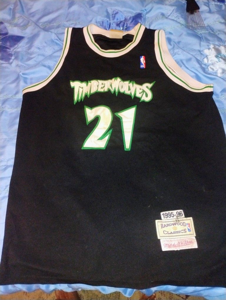 Michelle &Ness Kevin Garnett Jersey