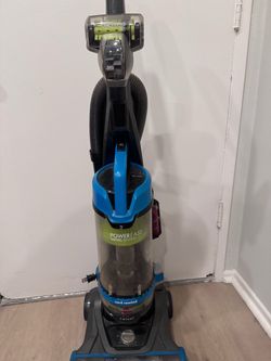 Powerful Bissell PowerEase Swivel Rewind Pet vacuum cleaner