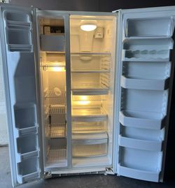 GE profile Refrigerator
