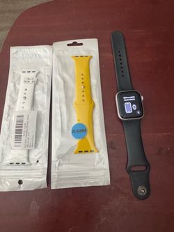 Apple Watch  (1st Gen)  40mm Silver Aluminum Case with Abyss Blue Sport Band