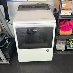 Whirl Pool Electric Dryer