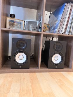Yamaha HS5