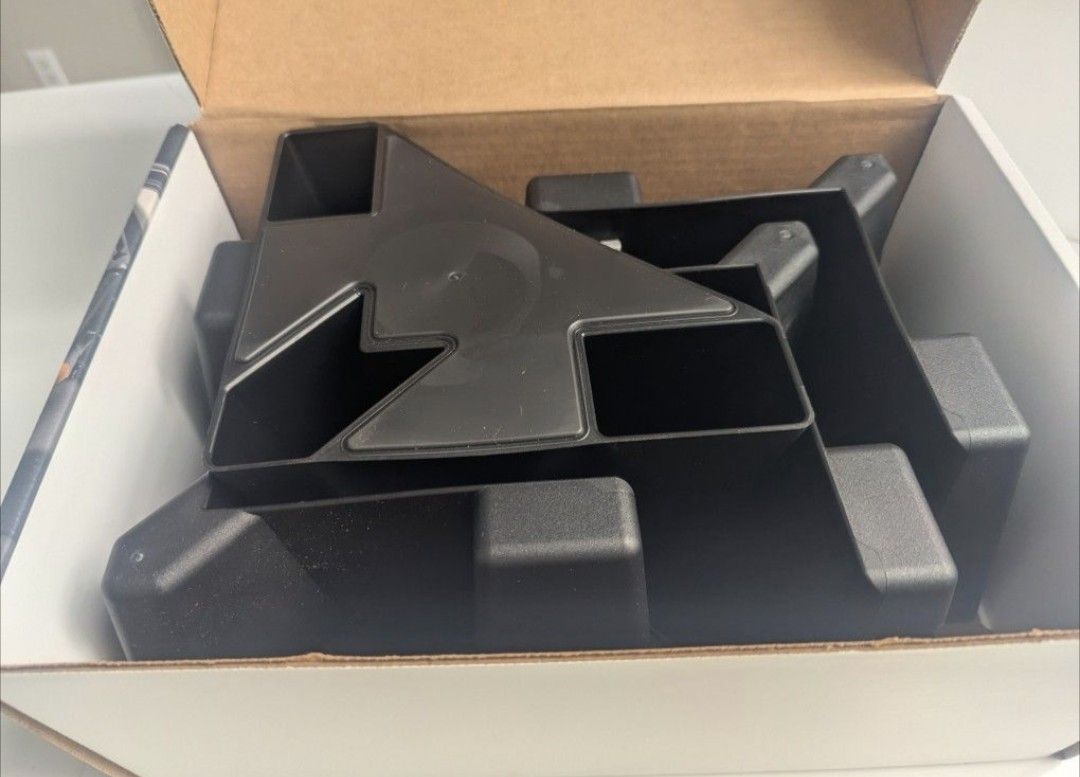WeatherTech Cargo Tech - Cargo Containment System