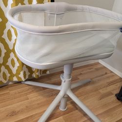 Halo Bedside Bassinet 