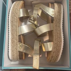 gold sandals with heel