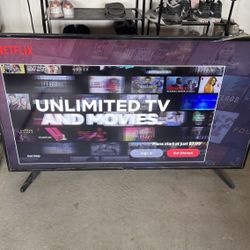 Samsung TV  4K 50 inch  for parts, the TV works but after awhile the picture starts flickering, no remote no power cord 